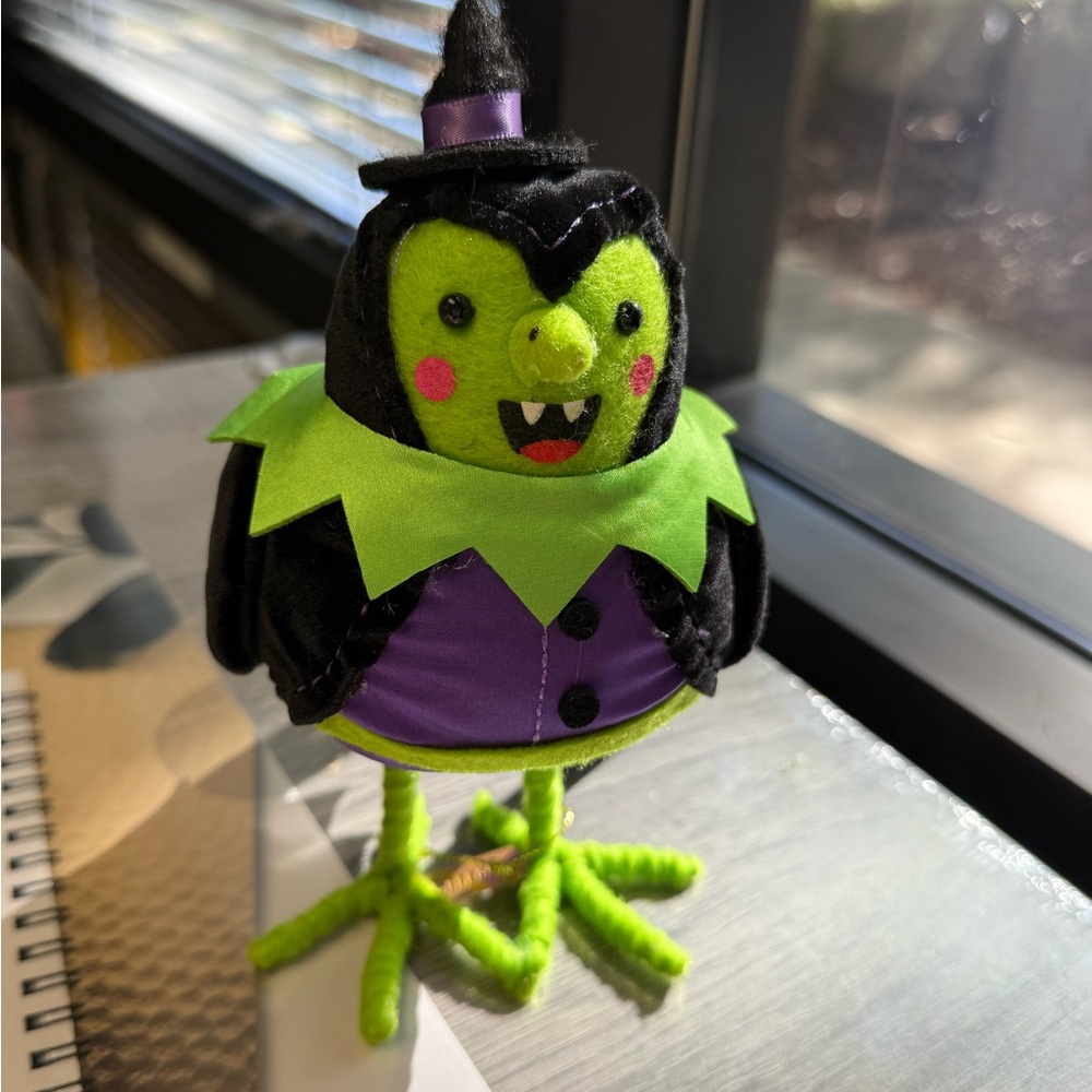Target Hyde & Eek Boutique Featherly Friends Bird "Spellma" 2024 Halloween